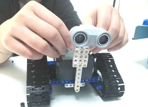 小颗粒编程机器人丨孩子们想拥有的神奇人工智能机器人